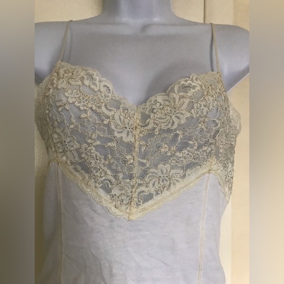 Abercrombie ,size M  , sleeveless woman’s top , adjustable straps - Picture 2 of 16